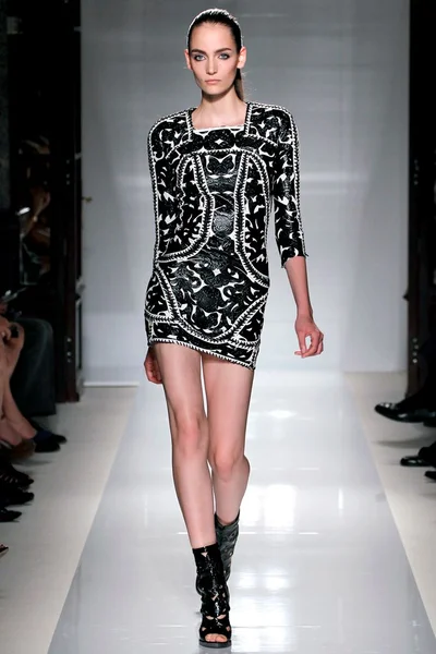 Look 8